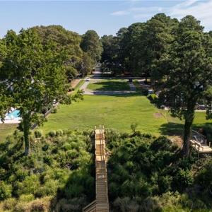 Photo #5 of 803 Riverside Drive, Newport News, Virginia 0.9 acres