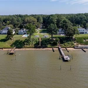 Photo #20 of 803 Riverside Drive, Newport News, Virginia 0.9 acres