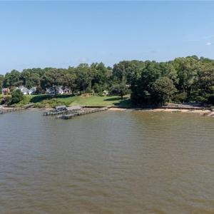 Photo #23 of 803 Riverside Drive, Newport News, Virginia 0.9 acres
