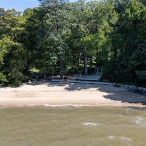 Photo #27 of 803 Riverside Drive, Newport News, Virginia 0.9 acres