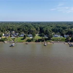 Photo #7 of 803 Riverside Drive, Newport News, Virginia 0.9 acres