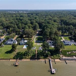 Photo #9 of 803 Riverside Drive, Newport News, Virginia 0.9 acres