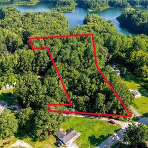 Photo #11 of 2952 Chickahominy Road, Toano, Virginia 2.1 acres
