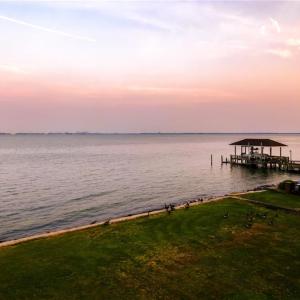 Photo #18 of 1506 Chesapeake Avenue, Hampton, Virginia 0.7 acres