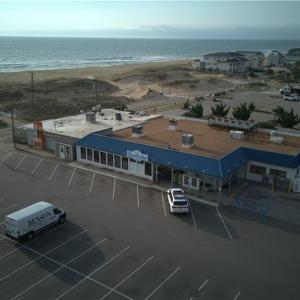 Local amenities - grab groceries or fresh, hot donuts!