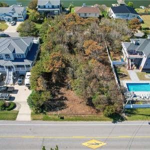Aerial view from Sandpiper Rd.
