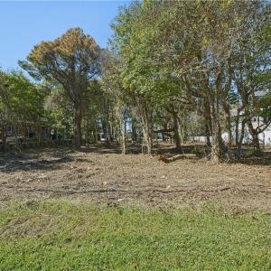 Ground-level view from Sandpiper Rd.