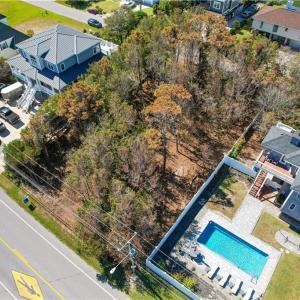 Aerial view from Sandpiper Rd.
