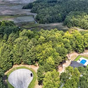 Photo #12 of 1201 Creekway Drive, Smithfield, Virginia 1.8 acres