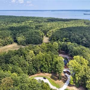 Photo #7 of 1201 Creekway Drive, Smithfield, Virginia 1.8 acres