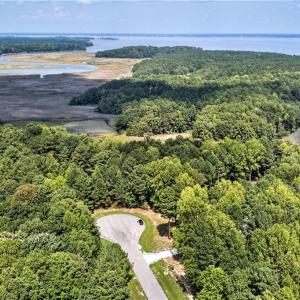 Photo #9 of 1201 Creekway Drive, Smithfield, Virginia 1.8 acres