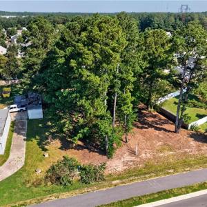 Photo #5 of 1828 Holland Road, Suffolk, Virginia 0.5 acres