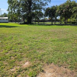 Photo #4 of 300 15th Street Road, West Point, Virginia 0.2 acres
