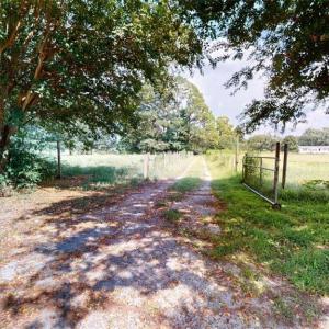 Photo #18 of 2010 Great Fork Road, Suffolk, Virginia 3.0 acres
