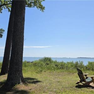 Photo #15 of 816 Ship Point Road, Yorktown, Virginia 2.7 acres