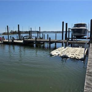 Photo #17 of 816 Ship Point Road, Yorktown, Virginia 2.7 acres