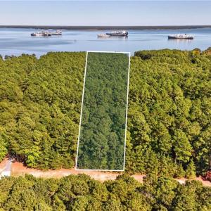 Photo #1 of 2029 Lawnes Neck Drive, Smithfield, Virginia 4.6 acres