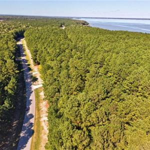 Photo #3 of 2029 Lawnes Neck Drive, Smithfield, Virginia 4.6 acres