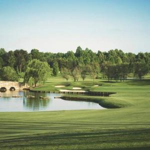 Photo #4 of 5207 Postbridge, Greensboro, NC 0.8 acres