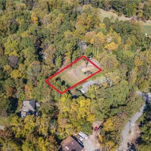 Build your dream home in the Sedgefield Country Club community.