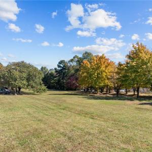 Photo #9 of 3855 Battleground, Greensboro, NC 2.1 acres