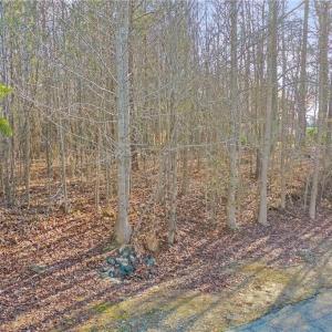 Photo #8 of 3927 Fox Grove, Greensboro, NC 0.6 acres