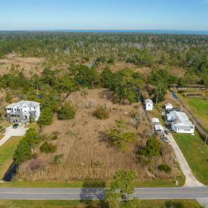 Photo #2 of 170 Bayview Drive, Stumpy Point, NC