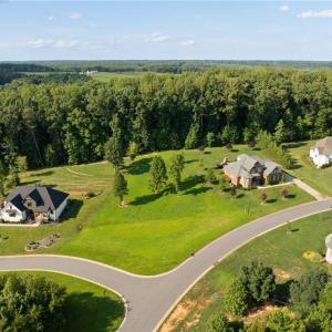 Well maintained homes & roads create an inviting neighborhood