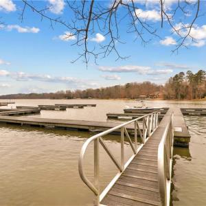 Boat slips