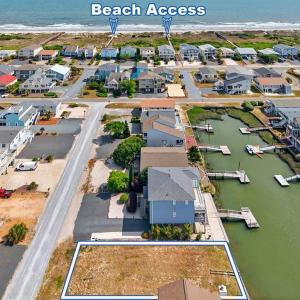 Just a few steps to beach
