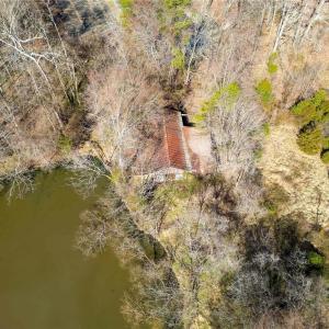 Property used to be used for horses. Building is likely not safe to enter.