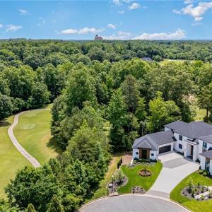 Existing Custom Built Homes Along Tansley Court