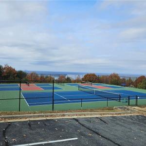 Pickleball/ Tennis Courts