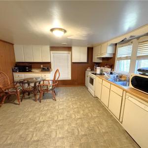 House 2 (589 Barker Rd)