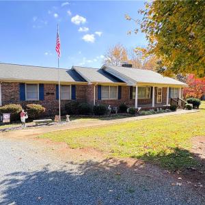 House 1 (613 Barker Rd)