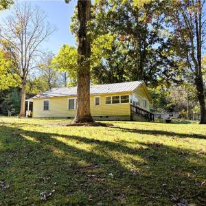 House 2 (589 Barker Rd)