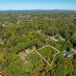 Photo #3 of 1039 Huntingdon, Winston-Salem, NC 0.3 acres