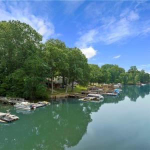 Photo #5 of 1349 Hickory Point, Lexington, NC 0.3 acres