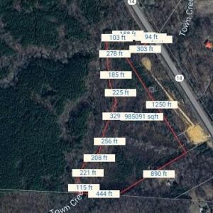 Screenshot of the residential portion with measurements. Lot lines and dimensions are approximate.