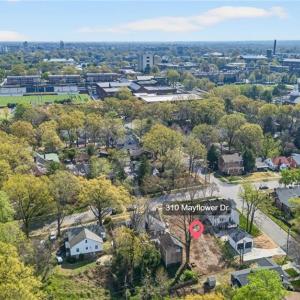 Photo #4 of 310 Mayflower, Greensboro, NC 0.2 acres