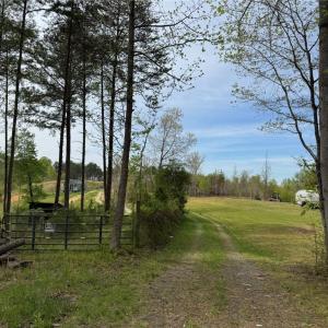 Photo #4 of 6988 Salem Chapel, Walnut Cove, NC 62.6 acres