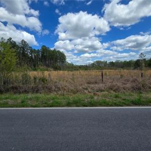 Road frontage along Riverside Road.