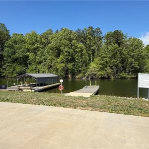 Farmer Lake boat dock
