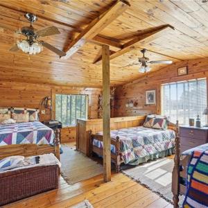 Loft/bed area