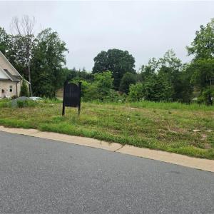 Photo #6 of 1517 Audubon Village, Winston-Salem, NC 0.4 acres