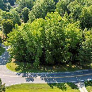Photo #5 of 5303 Forest Oaks, Greensboro, NC 0.9 acres