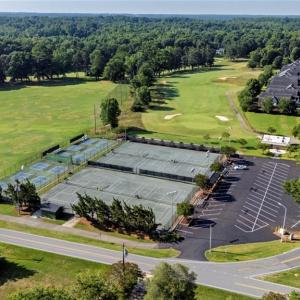 Forest Oaks Racket Courts