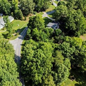 Photo #3 of 4929 Edinborough, Greensboro, NC 0.5 acres