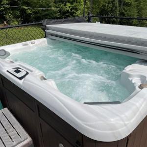 Hot tub