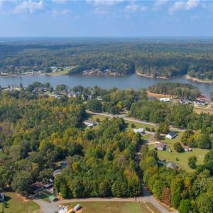 Easy access to Buddle Creek Fishing and boating access